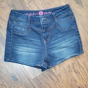 Wishful Park shorts size 3